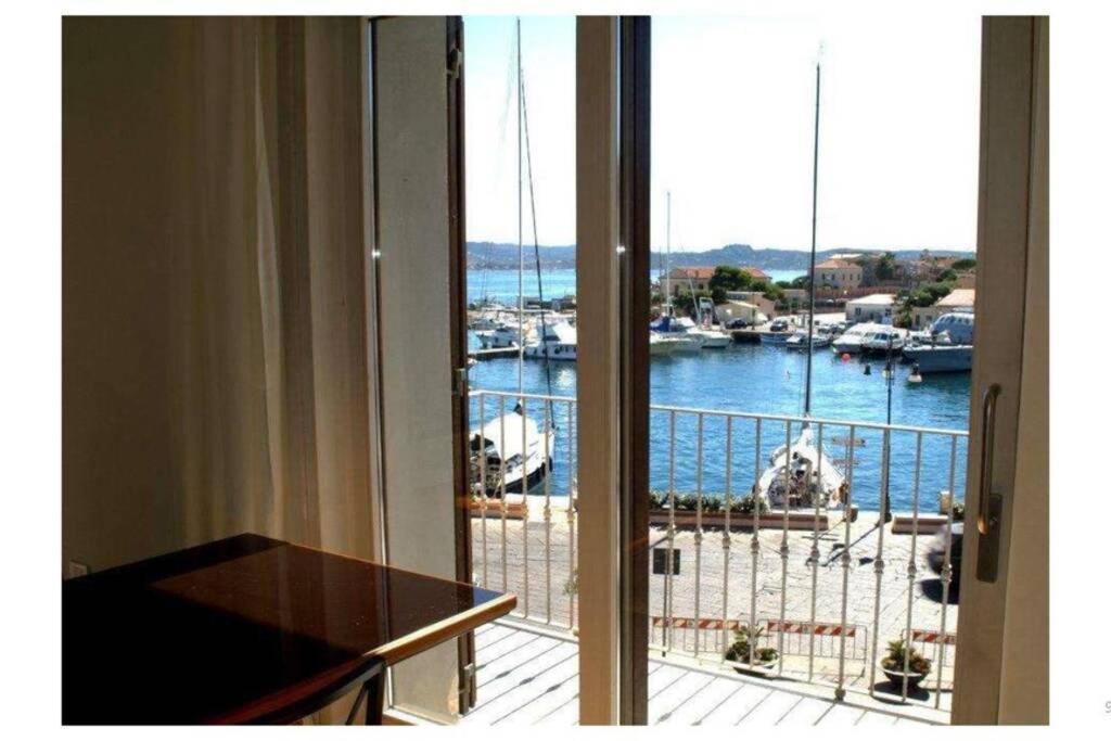 Maison Sur L'Ancien Port, La Maddalena La Maddalena  Exteriör bild