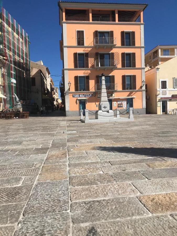 Maison Sur L'Ancien Port, La Maddalena La Maddalena  Exteriör bild